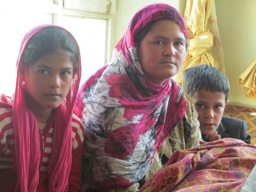 Hakim's Pics: Bereaved Afghan Mother
